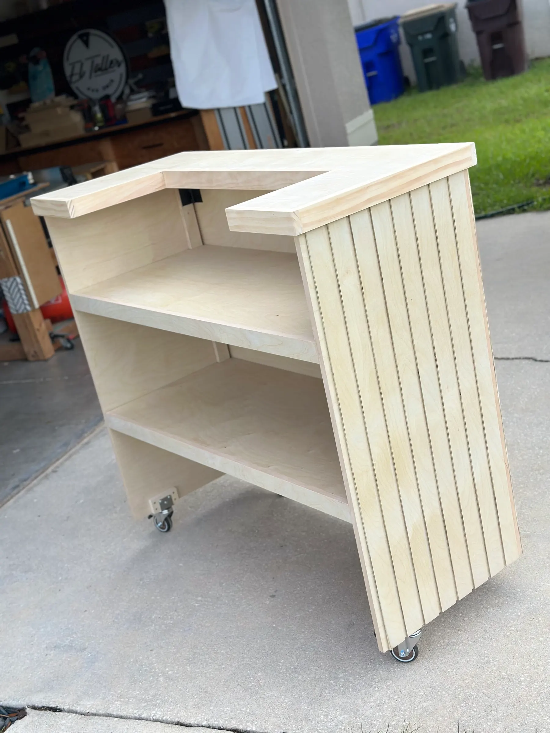 Built-in shelves for real operating needs